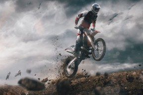 爱游戏中国-电竞神话降临绿茵场！Faker爆冷掀翻利物浦，连败终结全场沸腾！